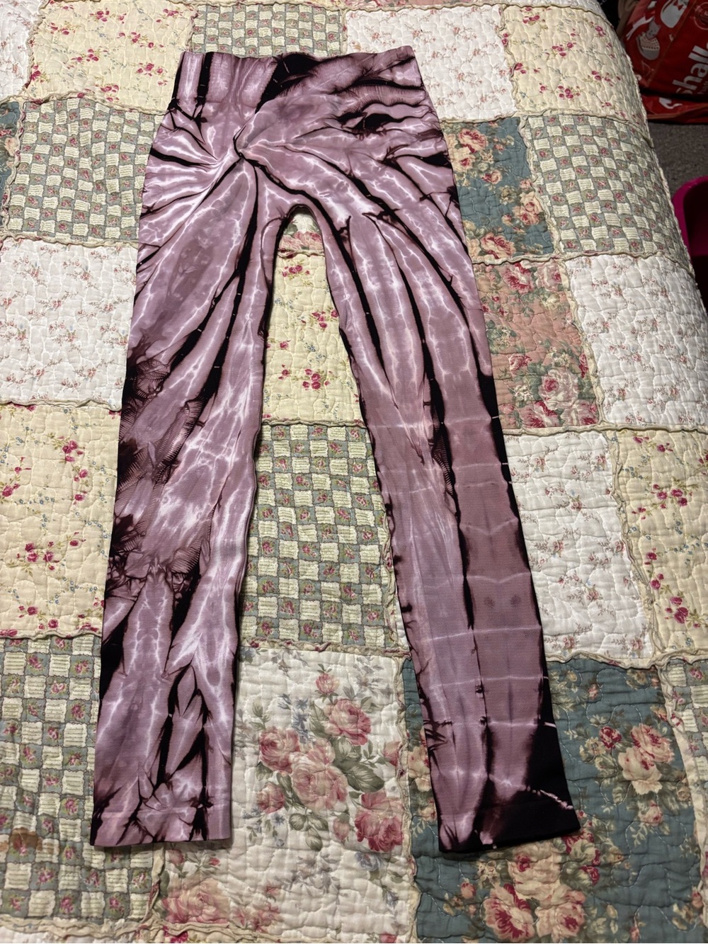 Nikibiki Tie-Dye Seamless Purple Leggings OS